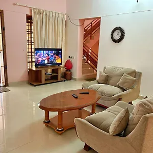 La Casa Trivandrum 4 Bhk Ac Luxury At Centre, Just 5 Kms From Airport & 3 Kms To Trivandrum Railway Station Villa Thiruvananthapuram